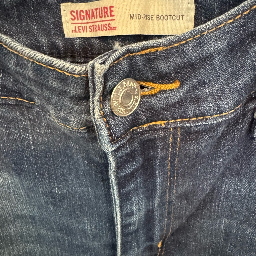 Signature by Levi Strauss Midrise Bootcut Size 12
